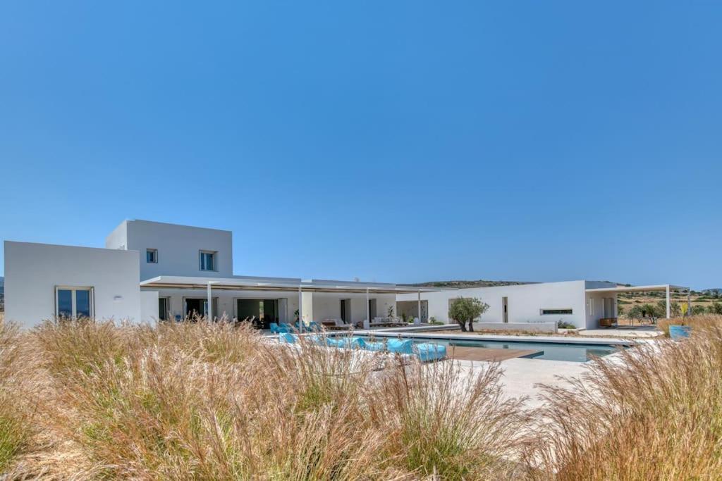 Villa Lampsi - Spacious & Modern Isterni  エクステリア 写真