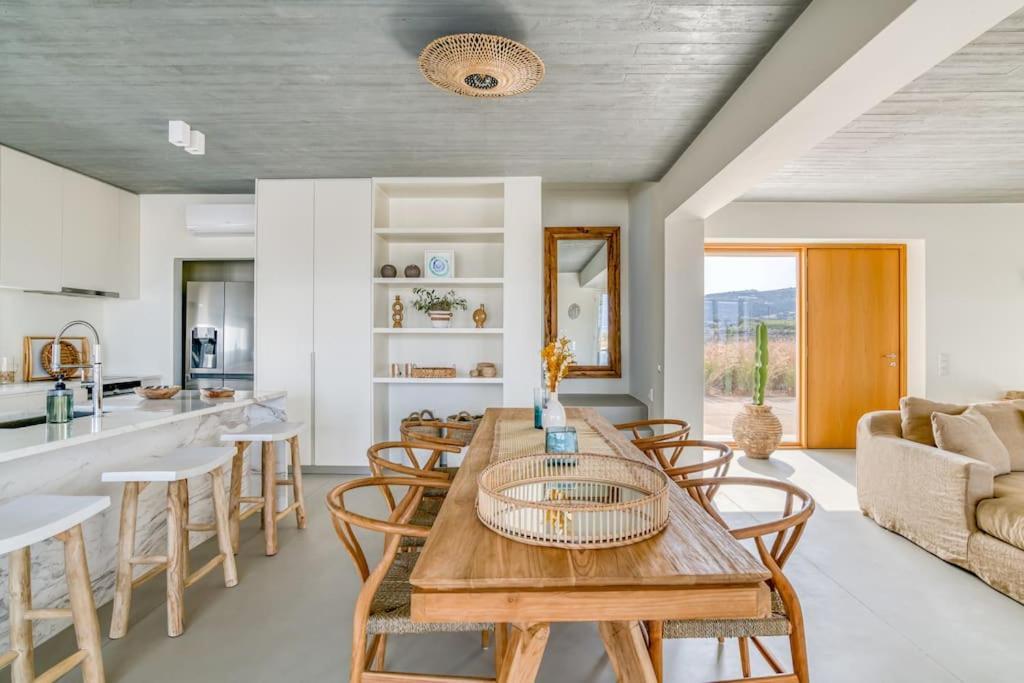 Villa Lampsi - Spacious & Modern Isterni  エクステリア 写真