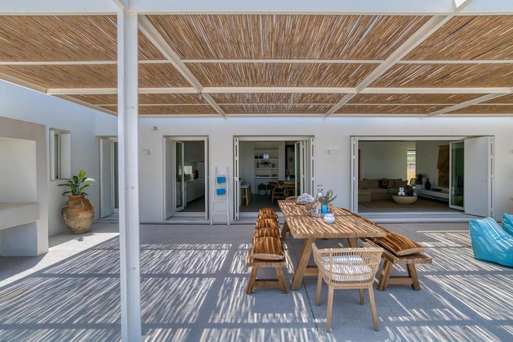 Villa Lampsi - Spacious & Modern Isterni  エクステリア 写真