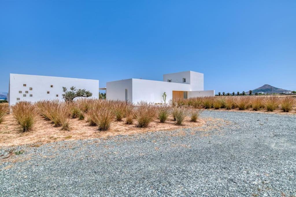 Villa Lampsi - Spacious & Modern Isterni  エクステリア 写真