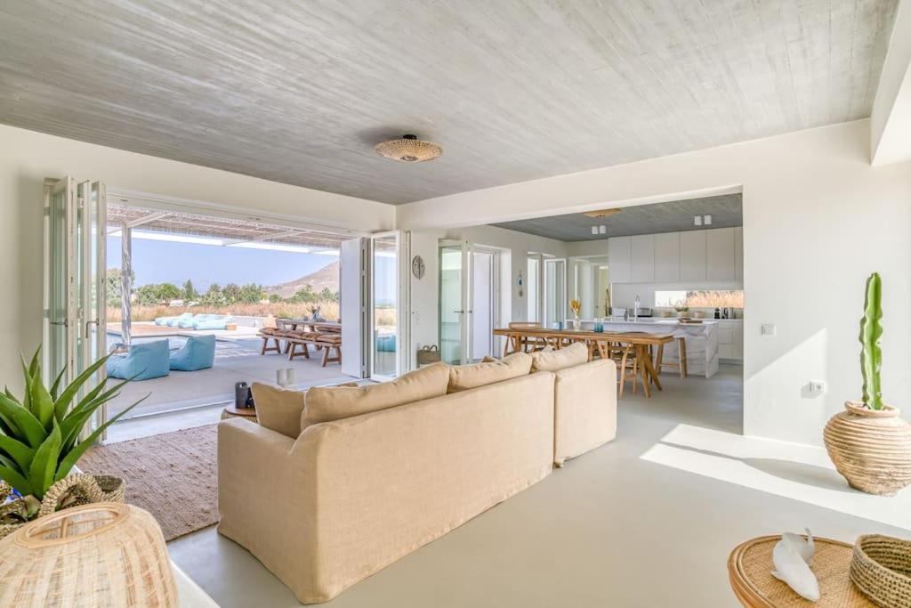 Villa Lampsi - Spacious & Modern Isterni  エクステリア 写真