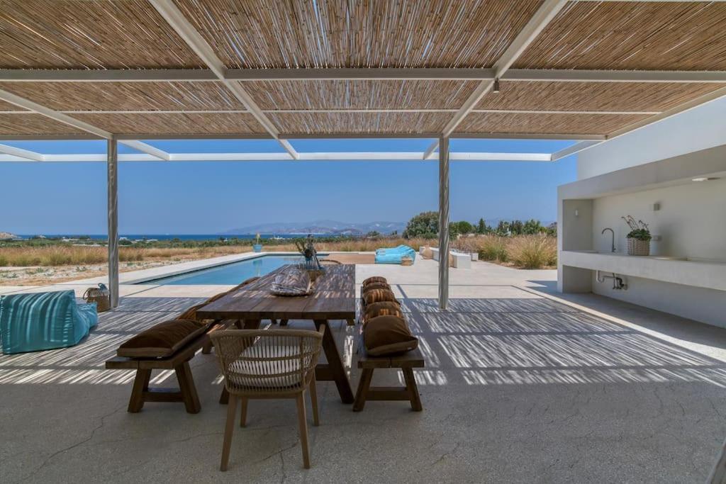 Villa Lampsi - Spacious & Modern Isterni  エクステリア 写真