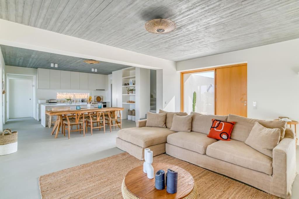 Villa Lampsi - Spacious & Modern Isterni  エクステリア 写真